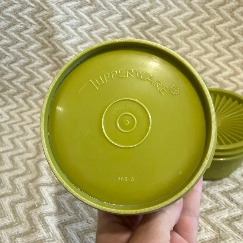 Vintage Tupperware Avocado Green Food Storage Containers w Lids 886-9 Set of 2